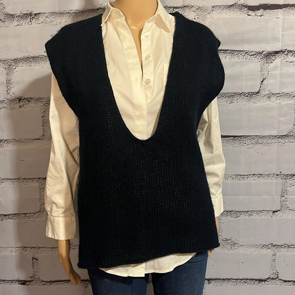 Rare Vintage Raje Black Sweater Vest Size Large